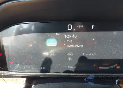 2022 Jeep Grand Wagoneer Series Iii 4X4 z USA, uszkodzony, nr VIN 1C4SJVGJ8NS202310